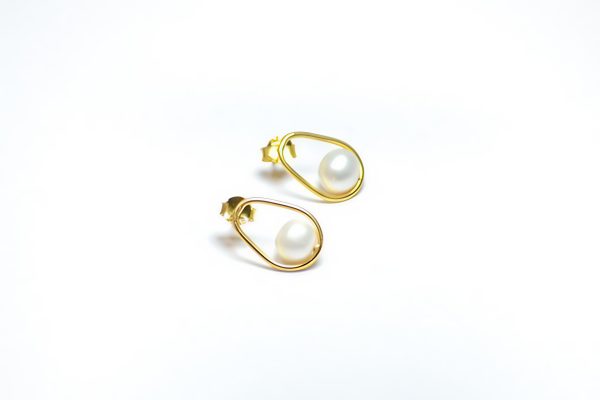 Pearl Basket Studs